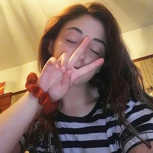 Meet your Posher, Olivia